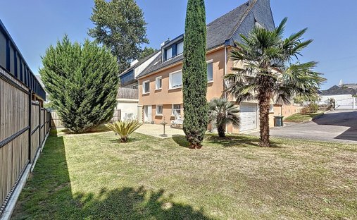House in Bourg, Guidel, France 1