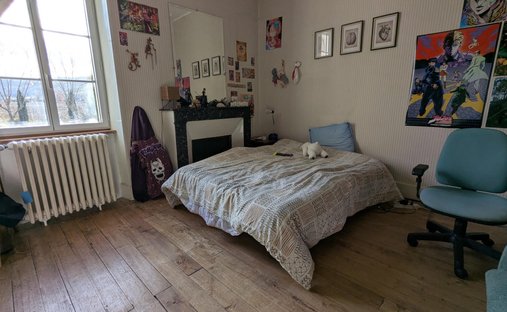 An Urban Chateau Dating Back To 1930 With An Outhouse, A Swimming Pool And Tree Dotted Grounds