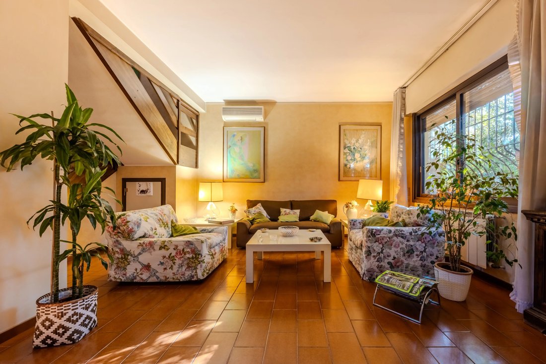 Villa in Arese, Lombardy, Italy 2 - 16832643