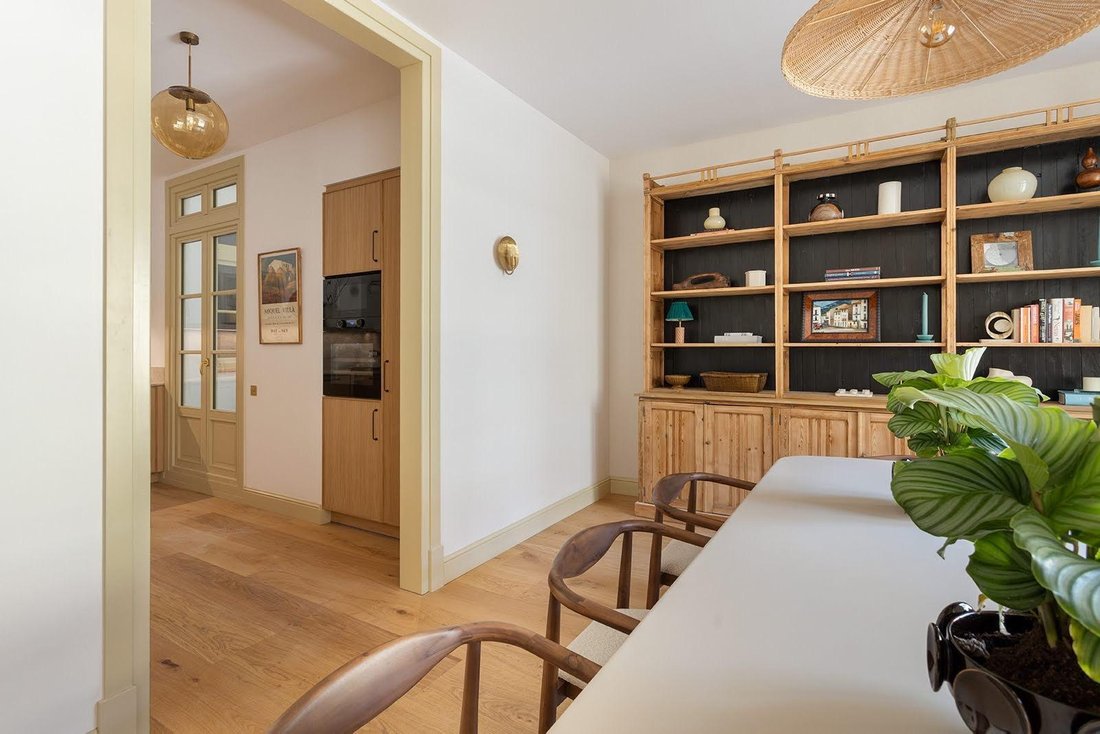 Apartment in Eixample, Barcelona, Spain 4 - 16840458