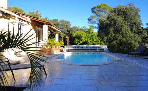 Chateau In Provence With Guest House And 13 Ha Land