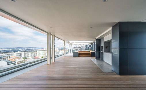 Apartment in Mafamude e Vilar do Paraiso, Porto District, Portugal 1