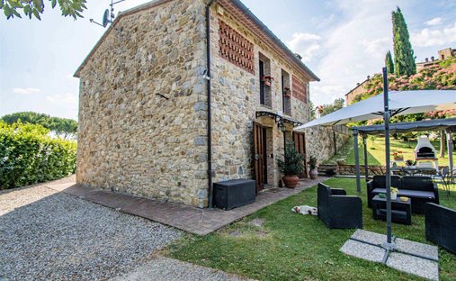 Castle for Sale in Casa Vannini, Tuscany, Italy