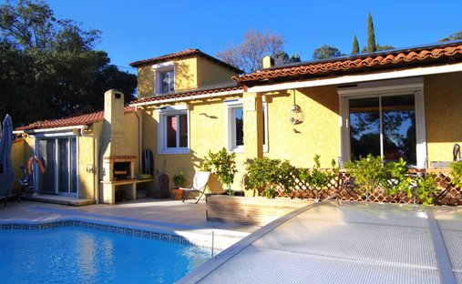 Chateau In Provence With Guest House And 13 Ha Land