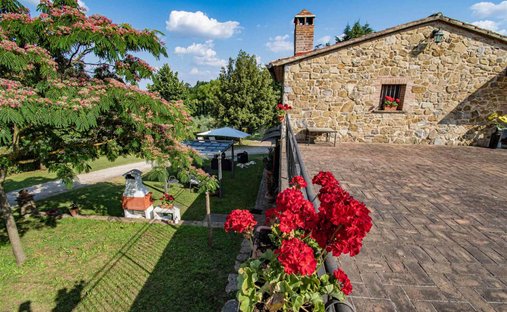 Castle for Sale in Casa Vannini, Tuscany, Italy