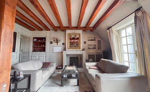 Castle for Sale in Écouflant, Pays de la Loire, France