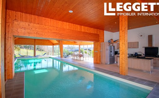 Castle for Sale in Ussel, Nouvelle-Aquitaine, France