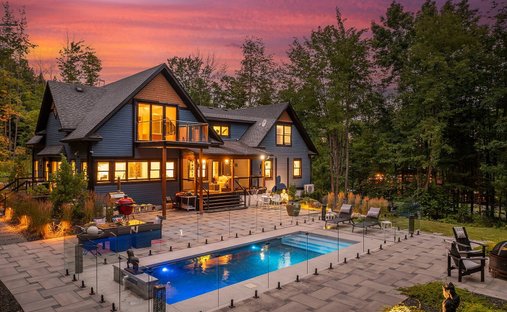 House in Bromont, Quebec, Canada 1
