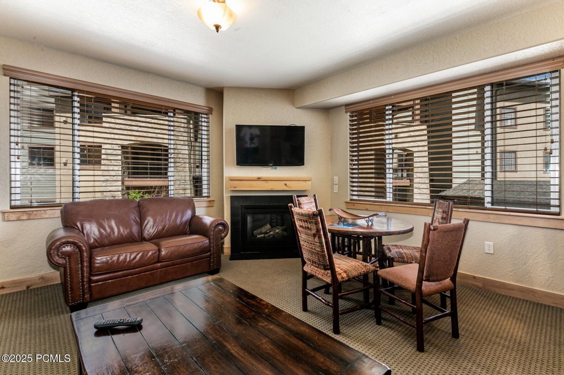 Condo in Park City, Utah, United States 5 - 16831777