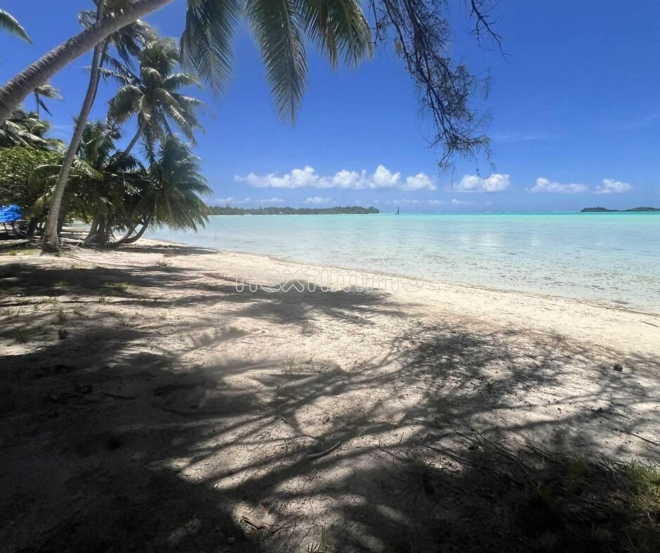 Land in Bora Bora, Leeward Islands, French Polynesia 2 - 16834316