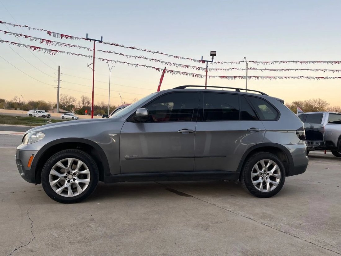 Suv in San Antonio, TX, United States 4 - 15867806