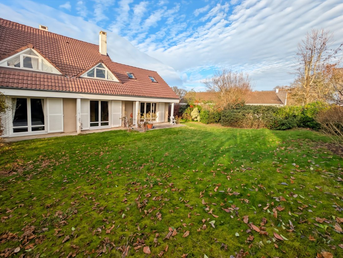 House in Pont du Routoir, Guyancourt, France 1 - 16831286
