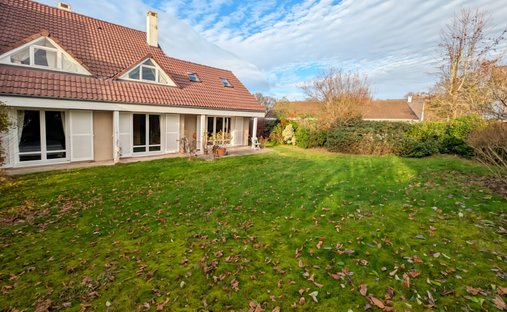 House in Pont du Routoir, Guyancourt, France 1