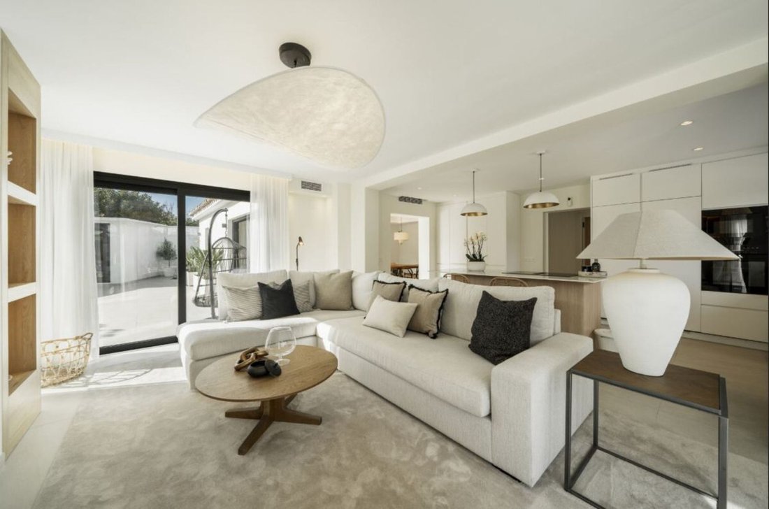 Villa in San Pedro de Alcantara, Andalusia, Spain 4 - 16840003