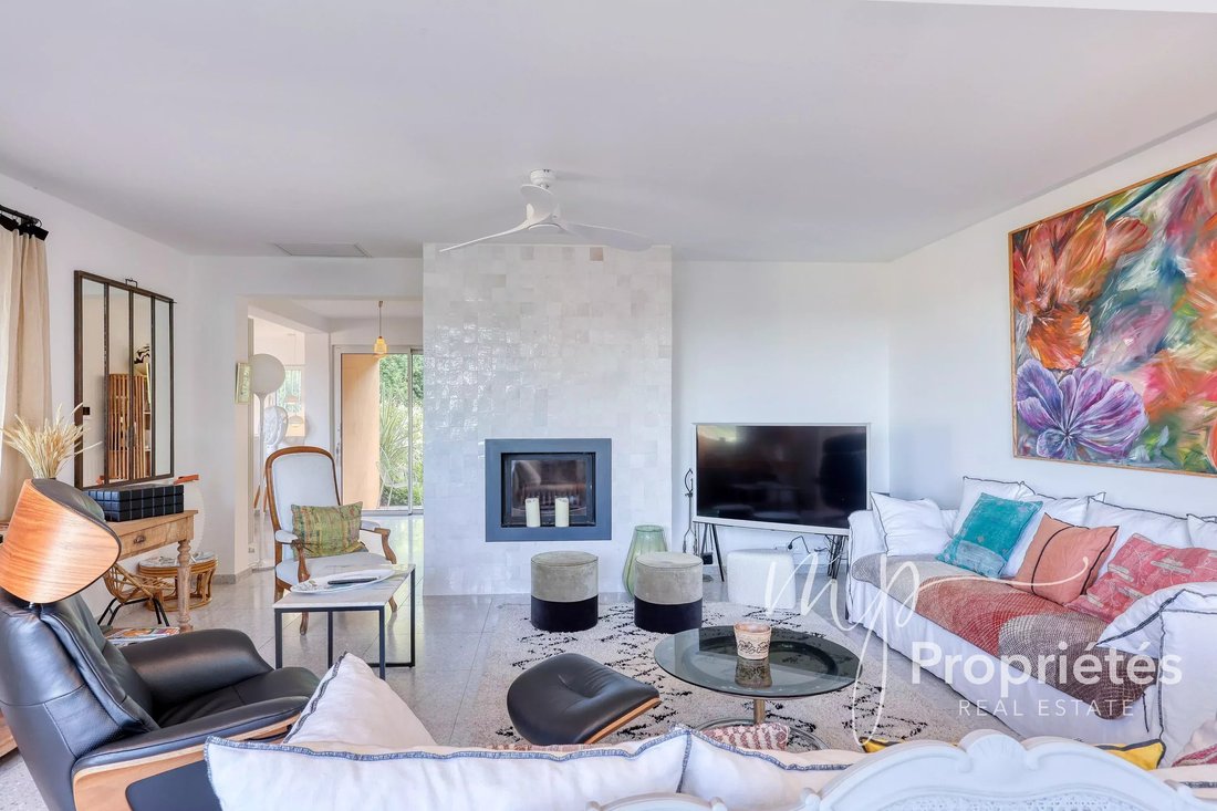 Villa in Le Lavandou, Provence-Alpes-Côte d'Azur, France 5 - 16826428