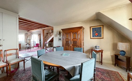 Castle for Sale in Écouflant, Pays de la Loire, France
