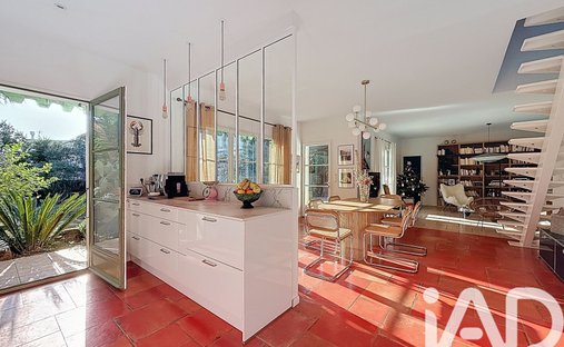 Castle for Sale in Béziers, Occitanie, France