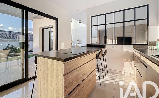 Castle for Sale in Béziers, Occitanie, France