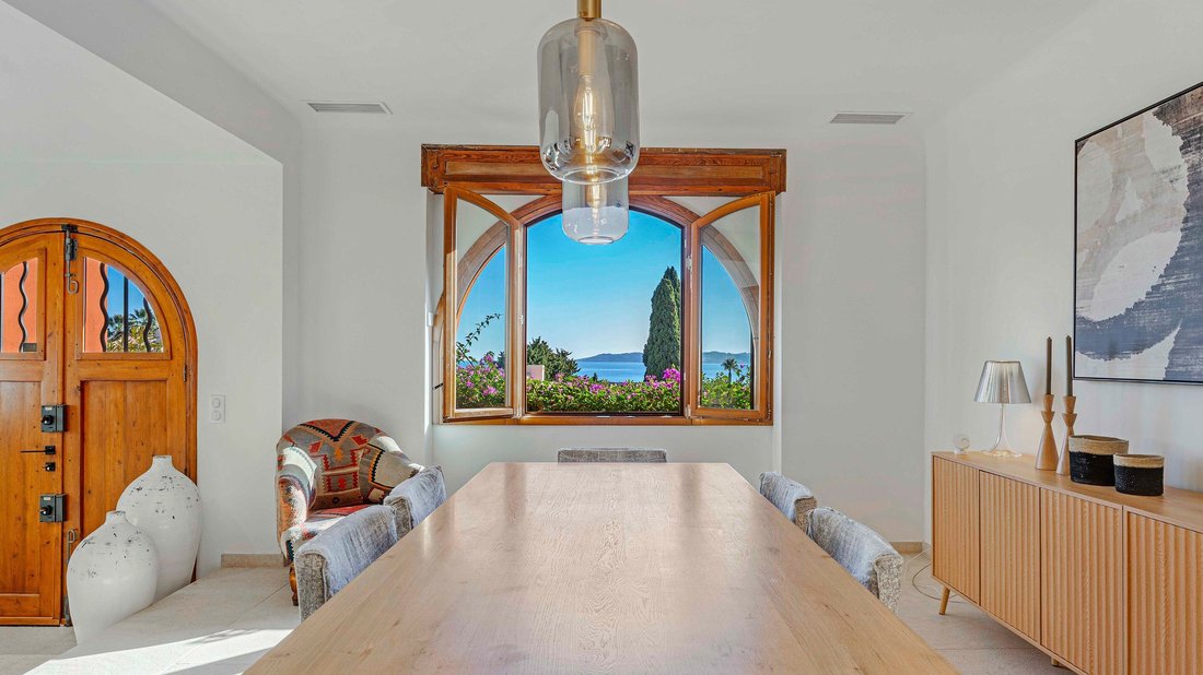 House in Ville-Les Saquedes-Le Bouillonnet, Sainte-Maxime, France 1 - 16833250