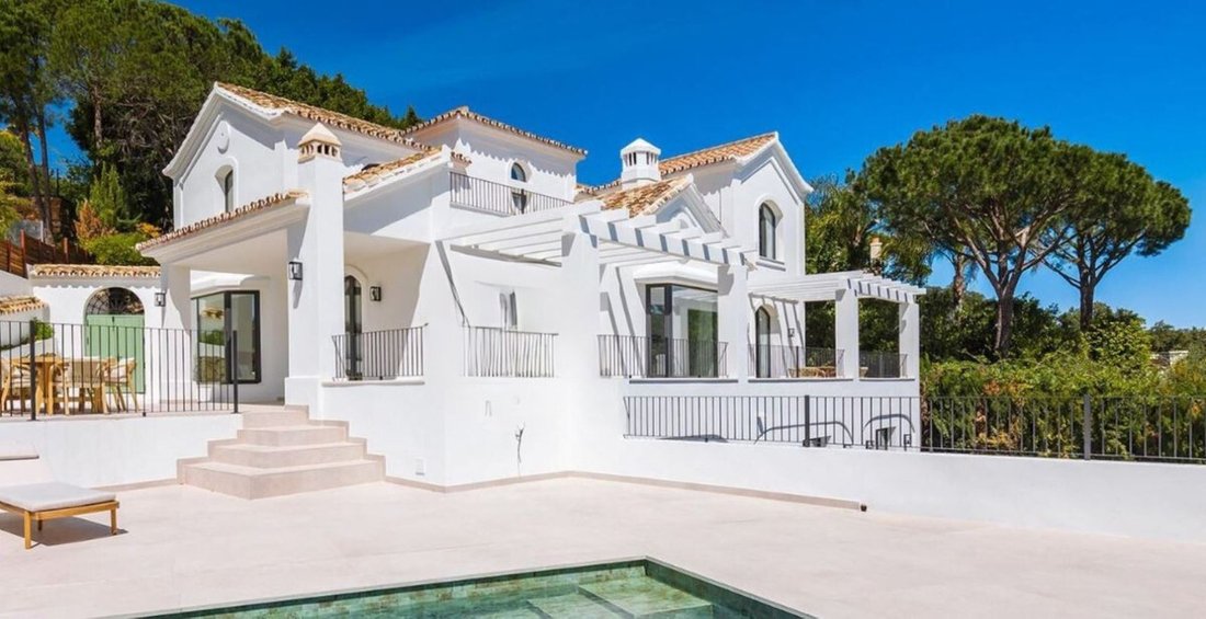 Villa in El Madroñal, Benahavis, Spain 1 - 16839997