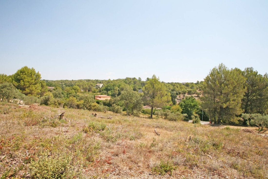 Land in Gordes, Provence-Alpes-Côte d'Azur, France 2 - 16836779