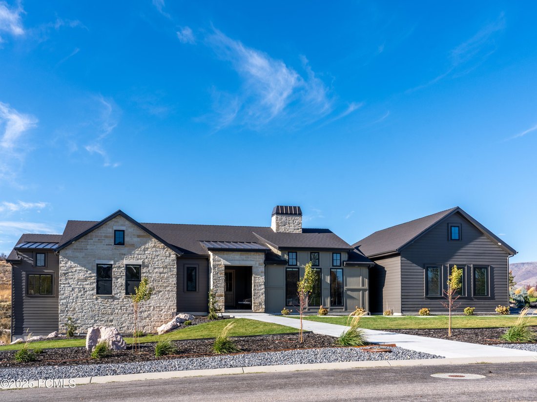 House in Huntsville, Utah, United States 2 - 16830372