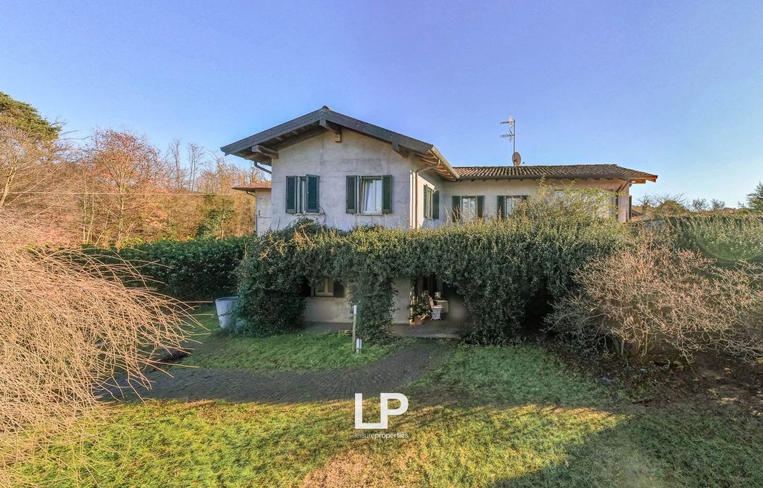 Villa in Sesto Calende, Lombardy, Italy 1 - 16836912