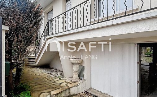 House in Arrondissement of Bobigny, Ile-de-France, France 1
