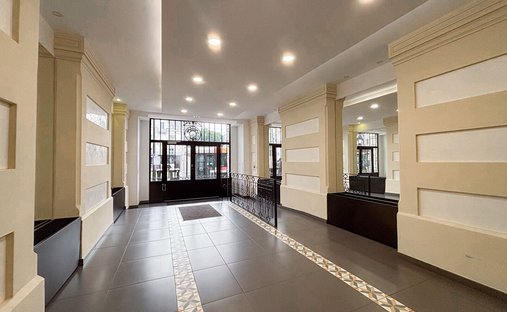 Castle for Sale in Écouflant, Pays de la Loire, France