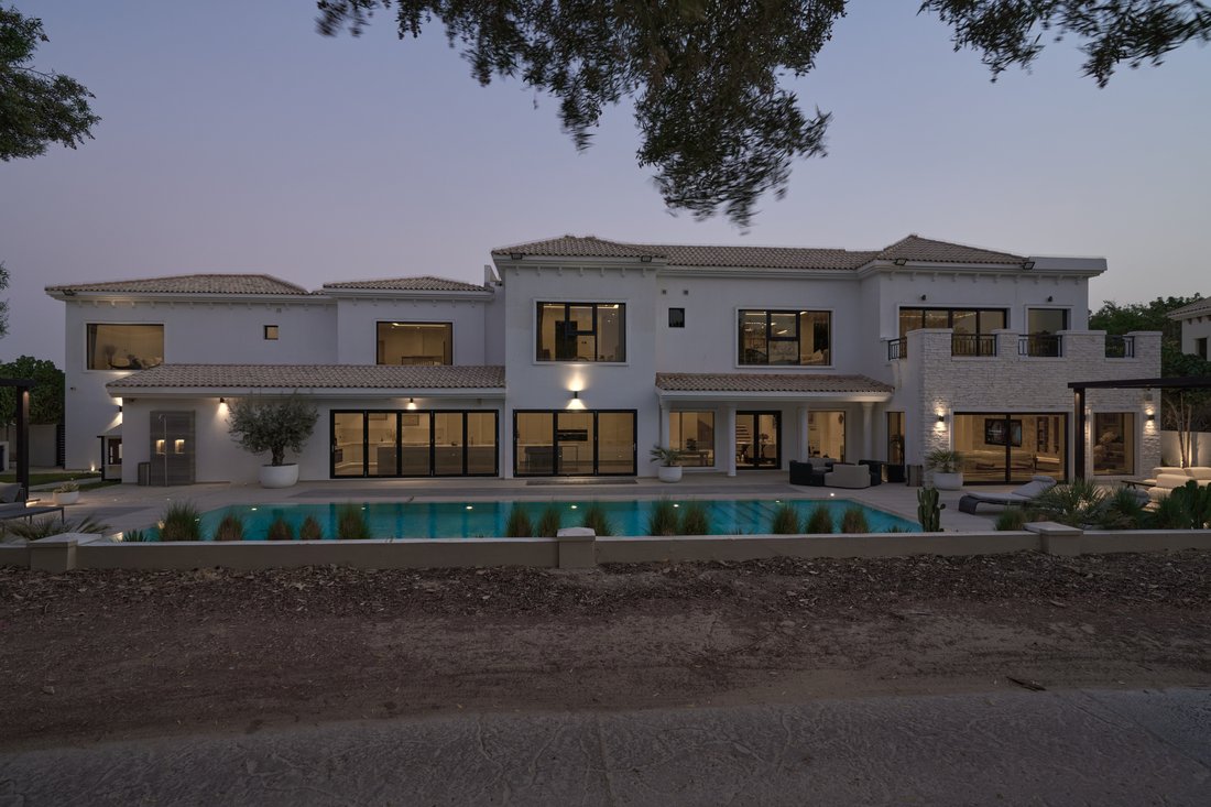 Villa in Dubai, Dubai, United Arab Emirates 2 - 16836031