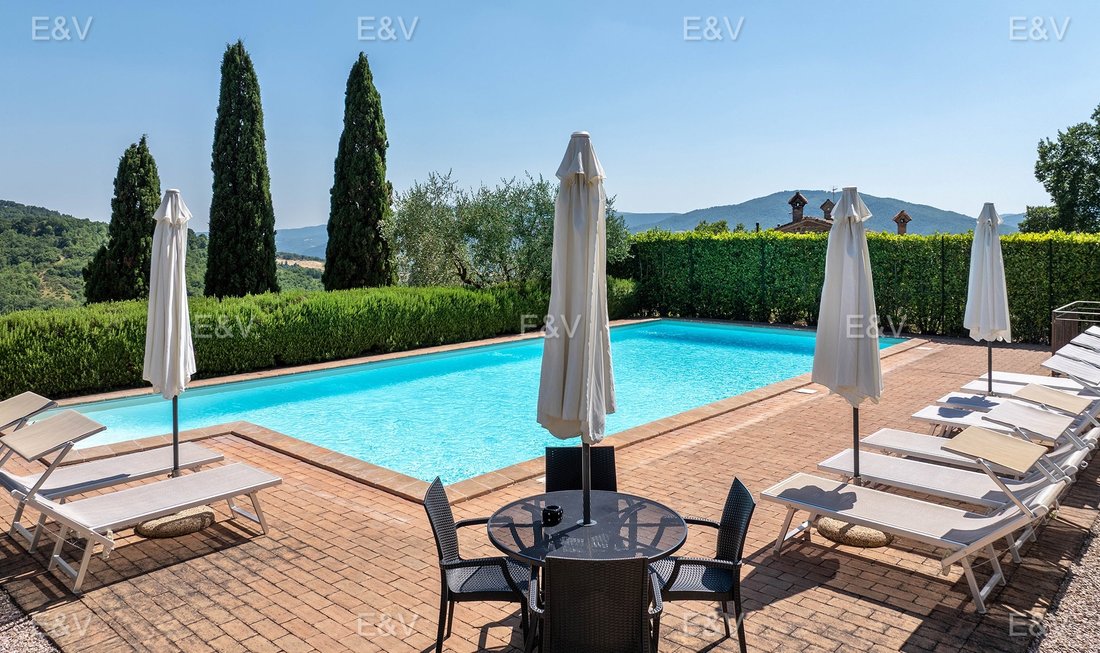 Casa di campagna a Gubbio, Umbria, Italia 5 - 16838508