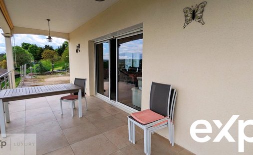 Castle for Sale in Périgueux, Nouvelle-Aquitaine, France