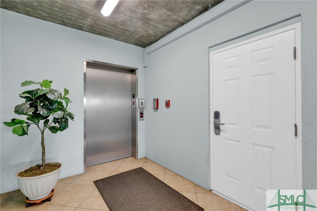 Condo in Savannah, Georgia, United States 5 - 16843377