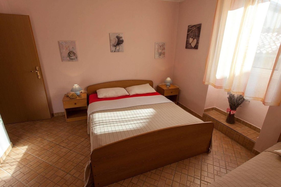 Villa in Cres, Primorje-Gorski Kotar County, Croatia 4 - 16842139
