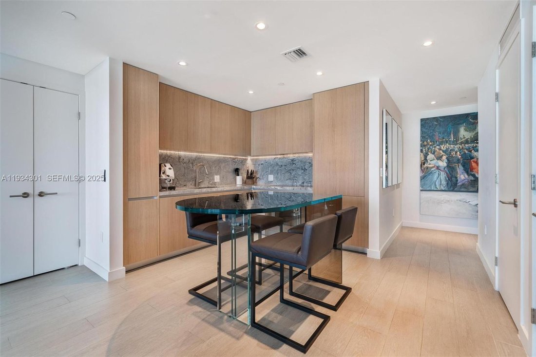 Condo in Miami Beach, Florida, United States 4 - 16842327