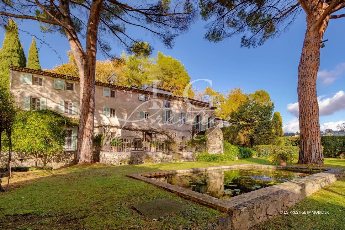 Country House in Grasse, Provence-Alpes-Côte d'Azur, France 1 - 16841054