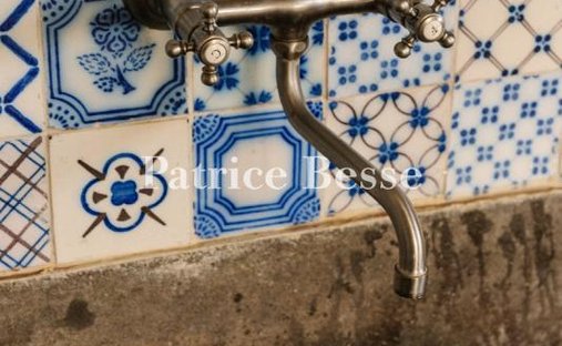 Castle for Sale in Clermont-Ferrand, Auvergne-Rhône-Alpes, France