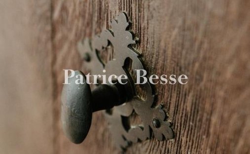 Castle for Sale in Clermont-Ferrand, Auvergne-Rhône-Alpes, France