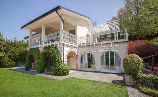 Villa en Torri del Benaco, Véneto, Italia 1