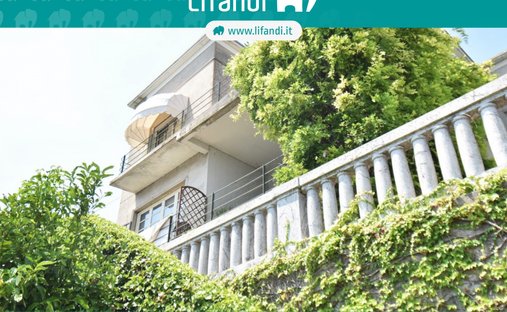 Casa en Padenghe sul Garda, Lombardía, Italia 1