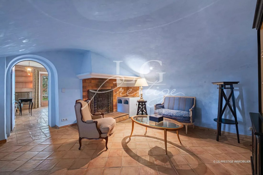 Country House in Grasse, Provence-Alpes-Côte d'Azur, France 5 - 16841054