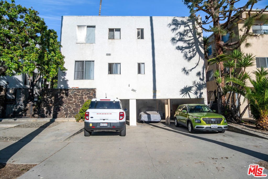 Santa Monica, California, United States 4 - 16842191