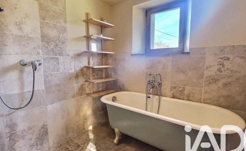 Castle for Sale in Saussignac, Nouvelle-Aquitaine, France