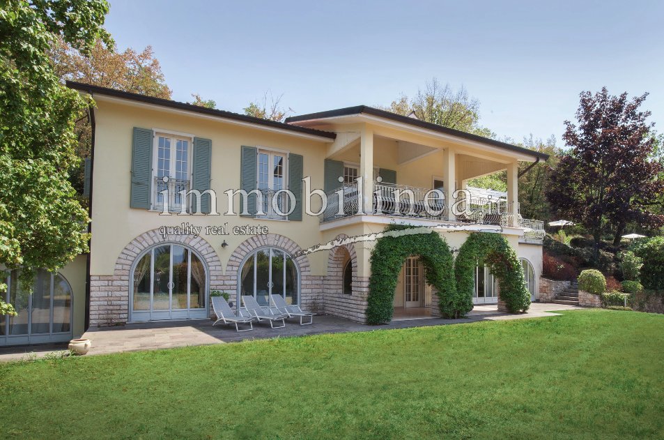 Villa in Torri del Benaco, Veneto, Italy 2 - 16774224
