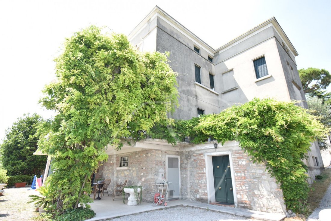 House in Padenghe sul Garda, Lombardy, Italy 2 - 14284099