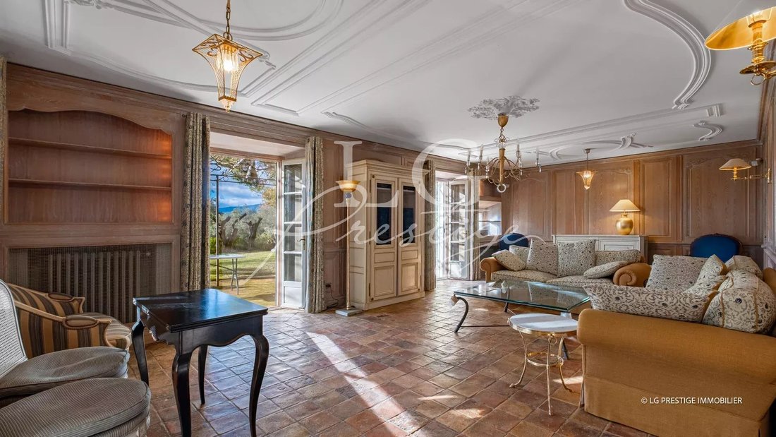 Country House in Grasse, Provence-Alpes-Côte d'Azur, France 2 - 16841054
