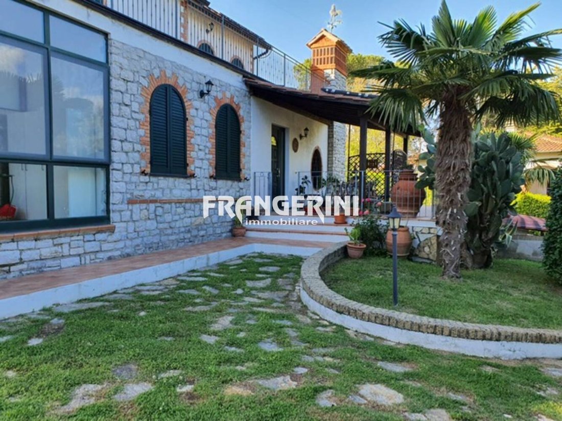 Villa in Collesalvetti, Tuscany, Italy 1 - 16832682