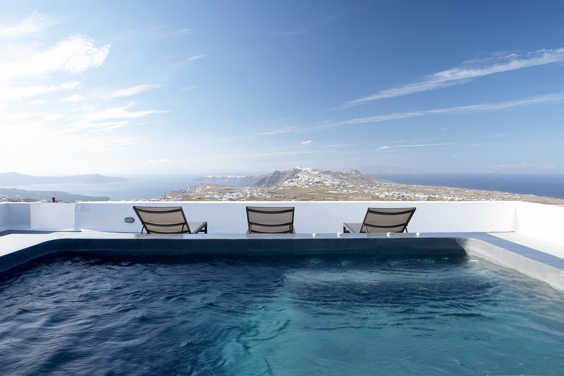 Villa in Thira, Aegean, Greece 2 - 12570957