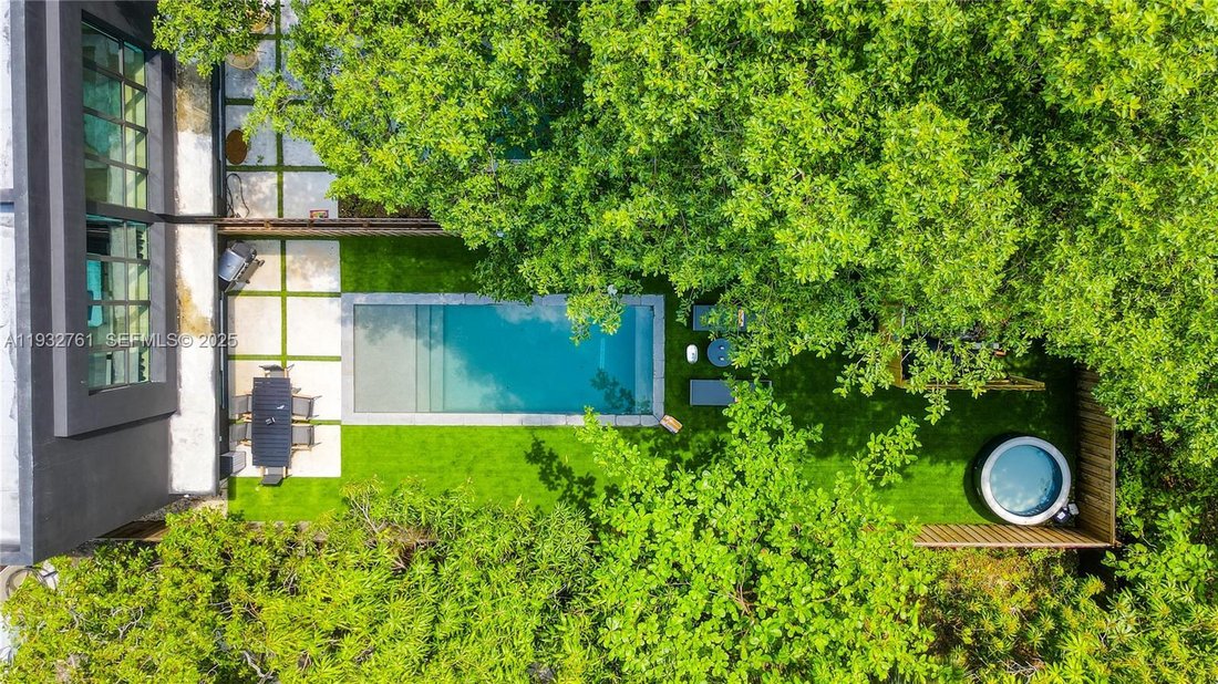 House in Miami, Florida, United States 5 - 16841430