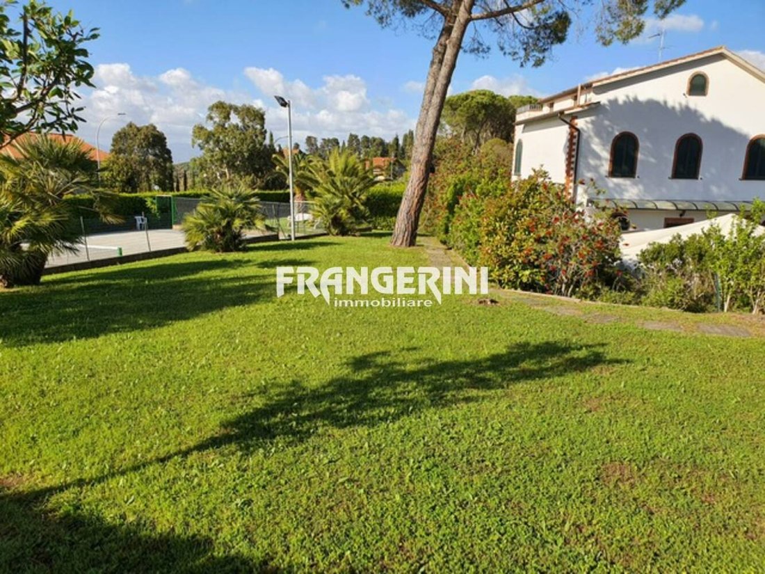 Villa in Collesalvetti, Tuscany, Italy 2 - 16832682